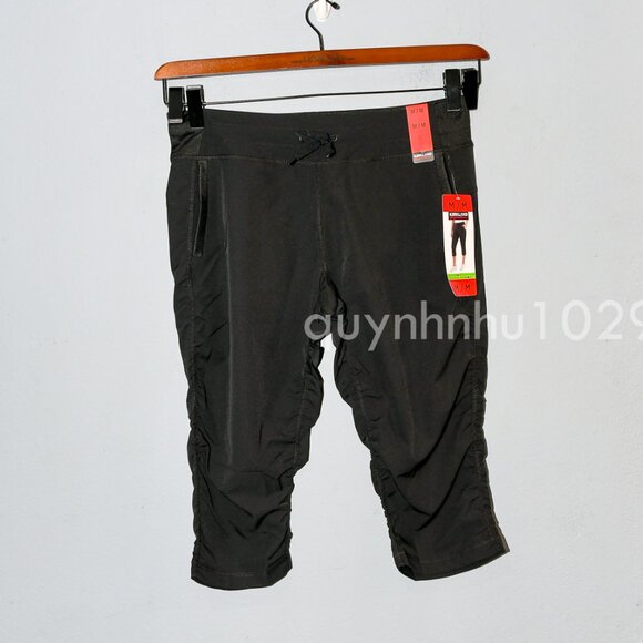 Kirkland Signature Women's Capri IN BLACK - Picture 2 of 11